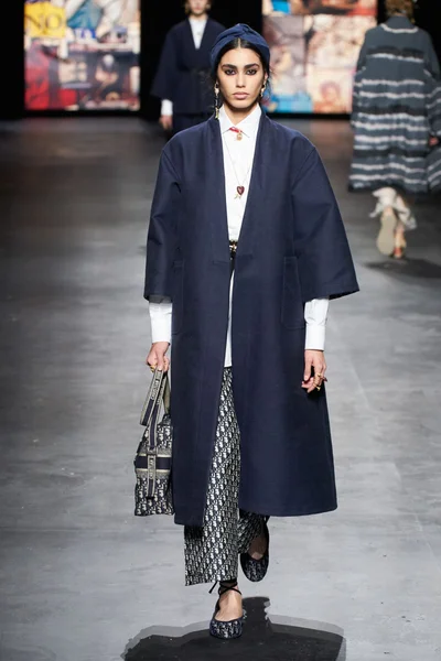 Look 47